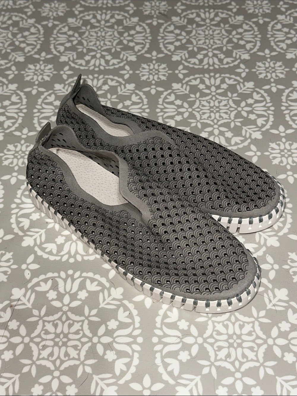 Isle Jacobson Slip-On Casual Shoe in Grey